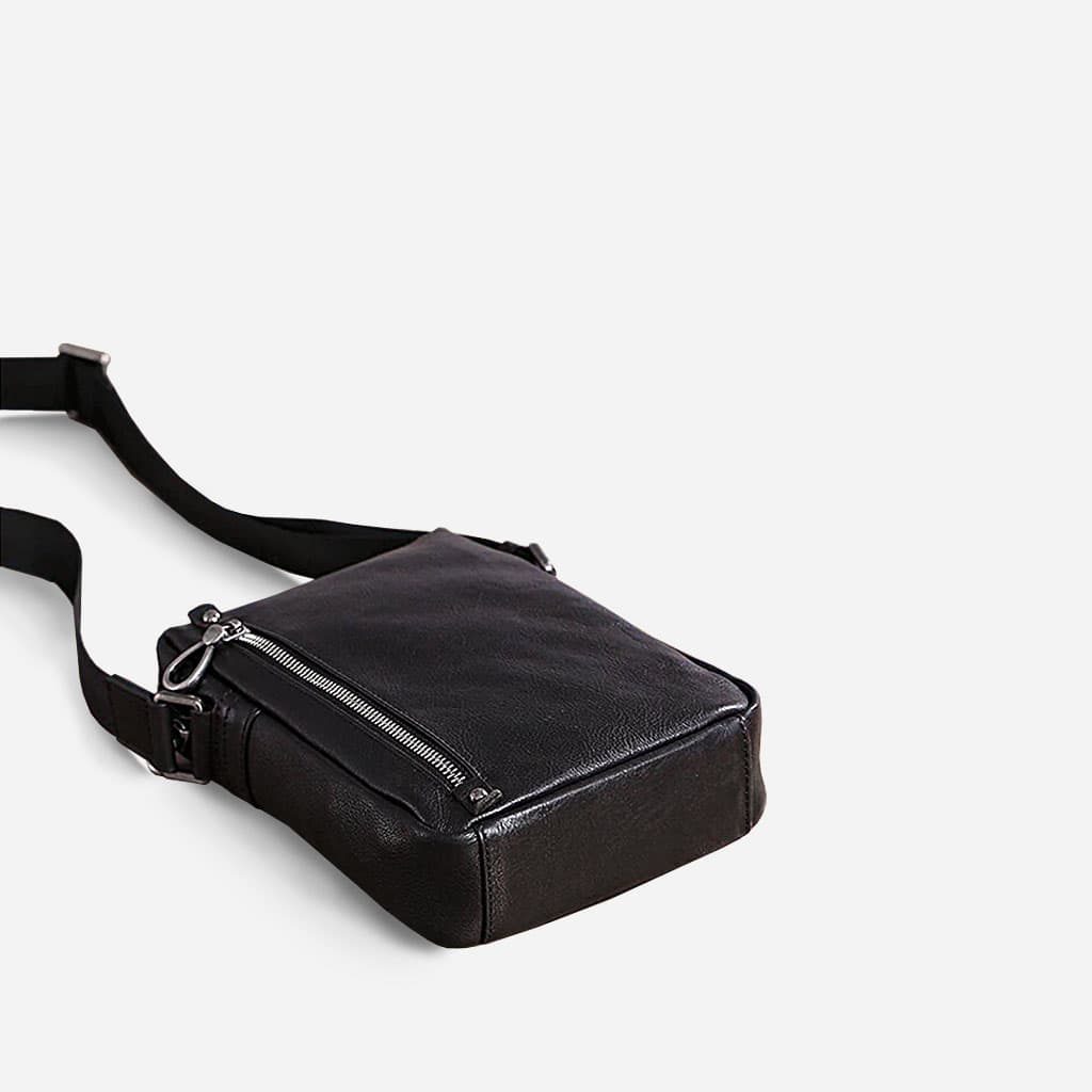 Sac Bandoulière Homme En Cuir Véritable - Sacoche Crossbody Multipoches | Pundarika Noir